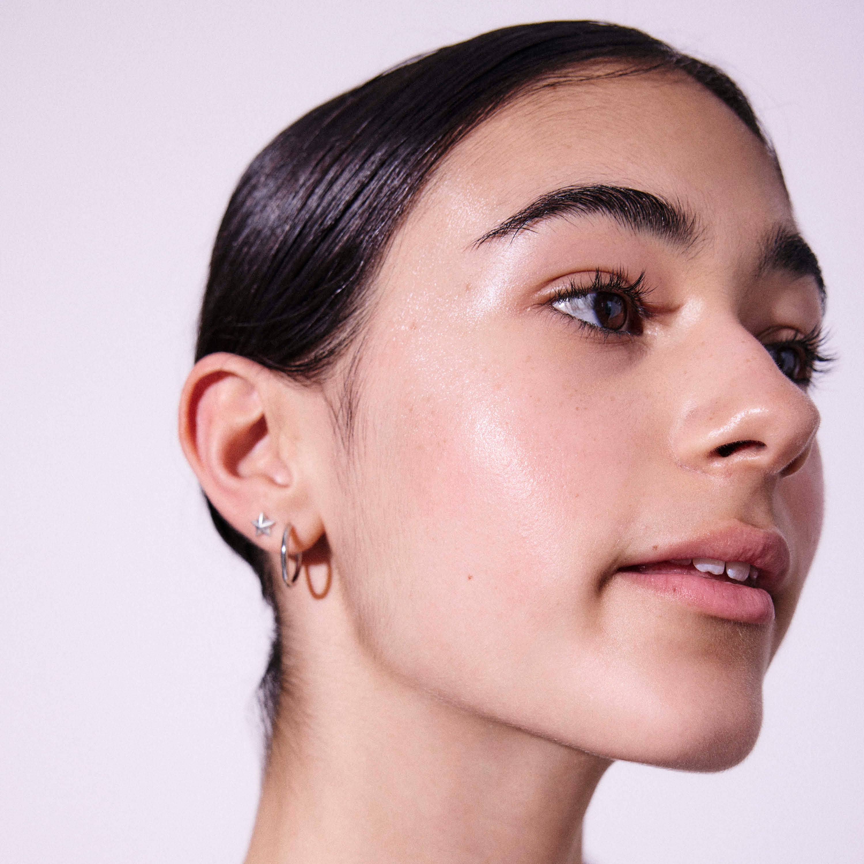 Hydrate & Nourish Tonic Milk Skincare model 3