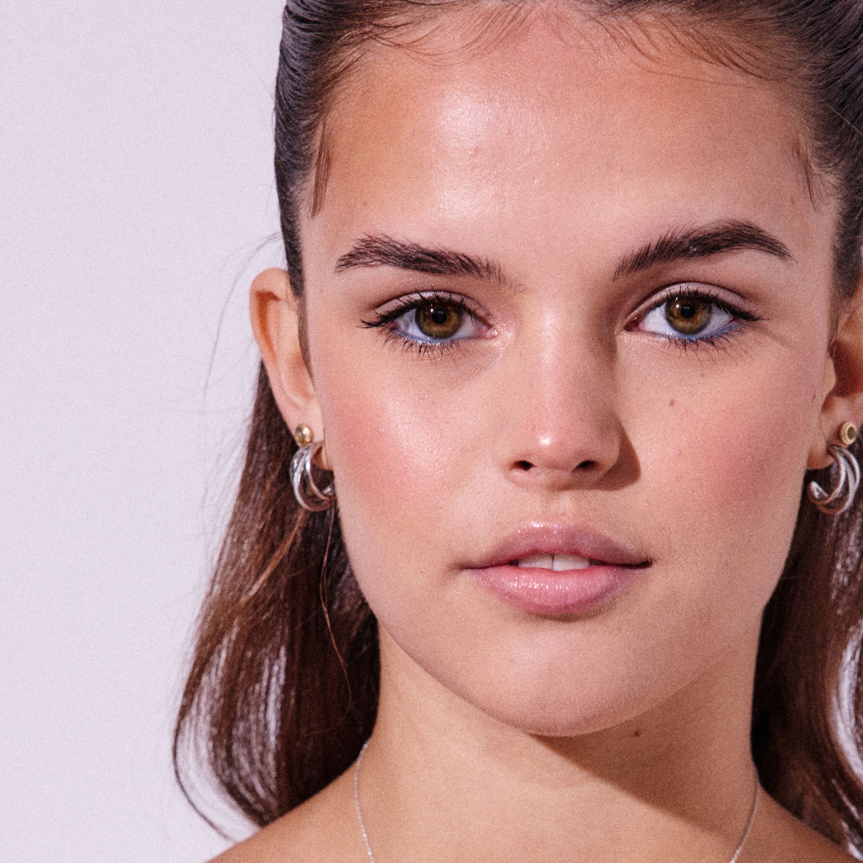 Everyday Shimmer Makeup Set Makeup model 2