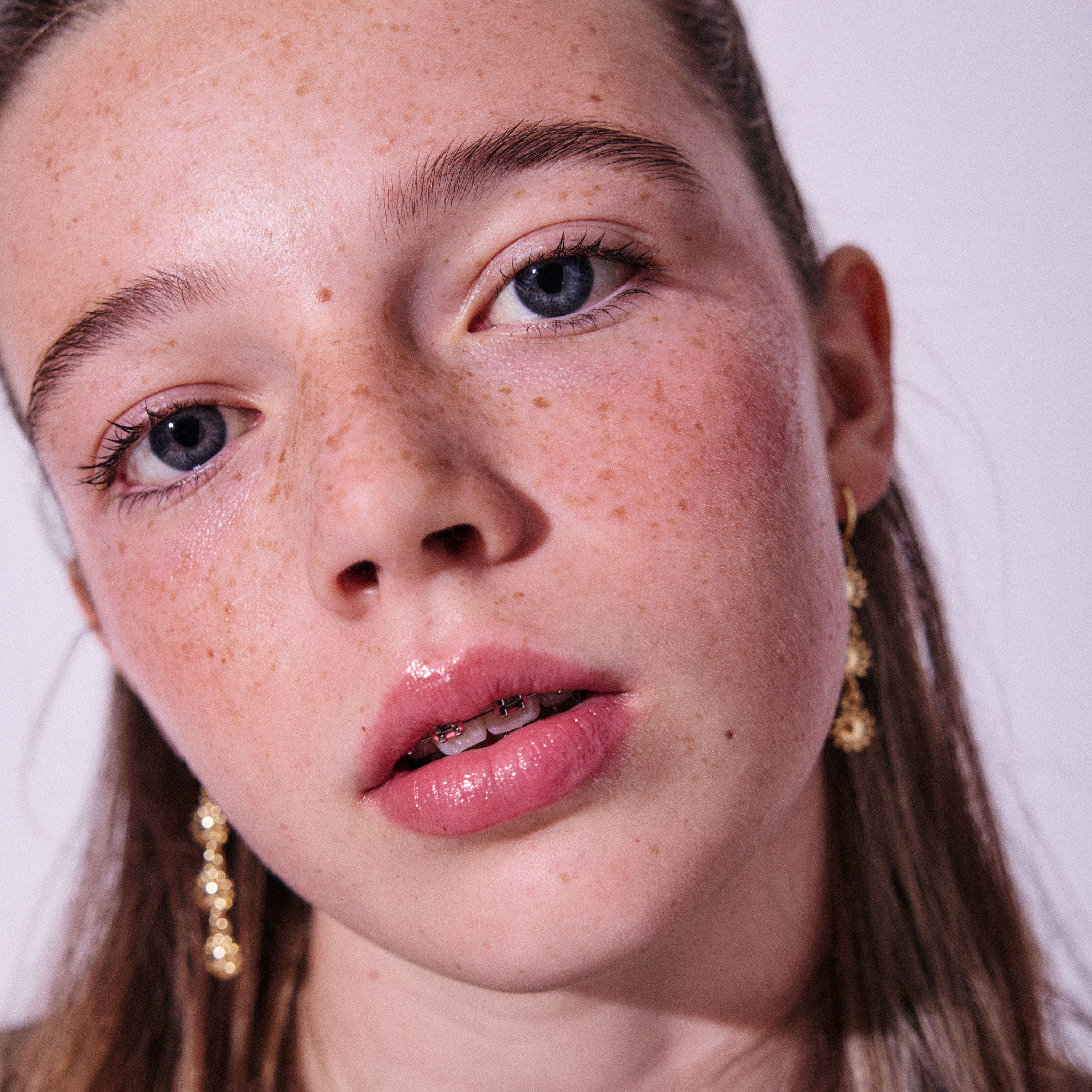 The No Makeup Makeup Set Colourless model